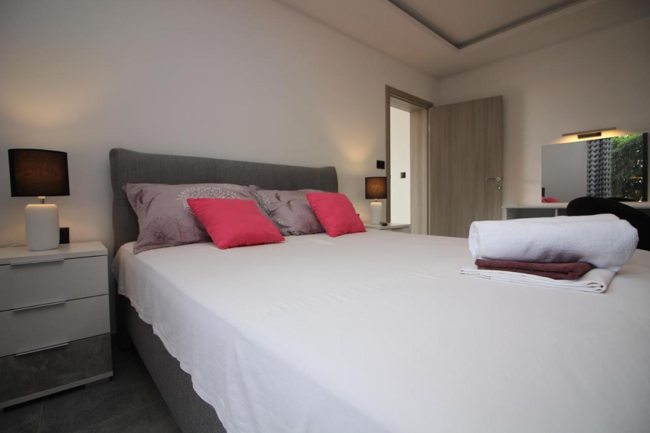 Apartments Toni Primošten Εξωτερικό φωτογραφία